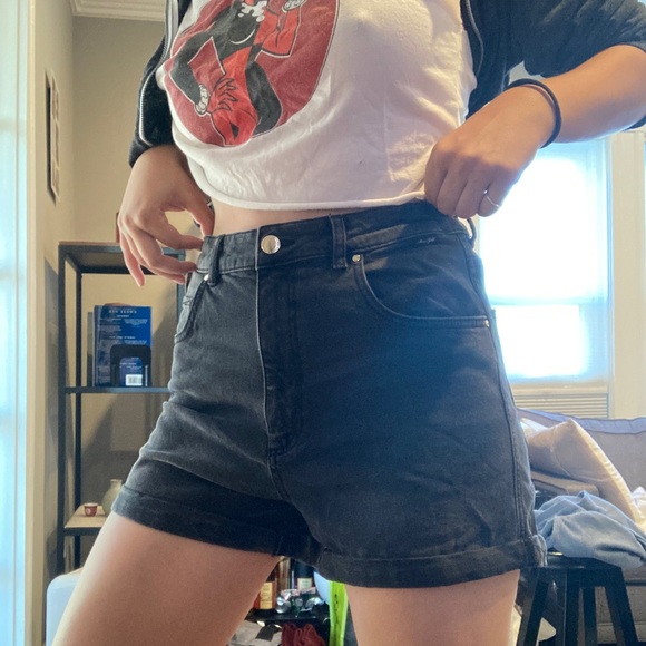 High waisted black jean shorts! - Picture 2 of 6